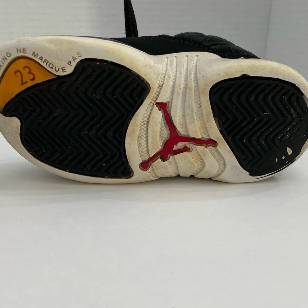 Toddler’s Nike Air Jordans 12 Retro Sz 8C Black Suede on Black with Rubber Sole - Picture 5 of 11